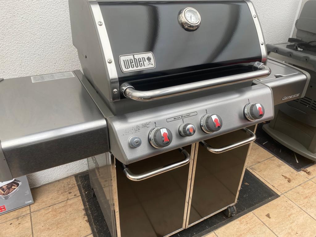 Weber Genesis E-330 GBS black i.z.g.st., Tuin en Terras, Gasbarbecues, Zo goed als nieuw, Ophalen