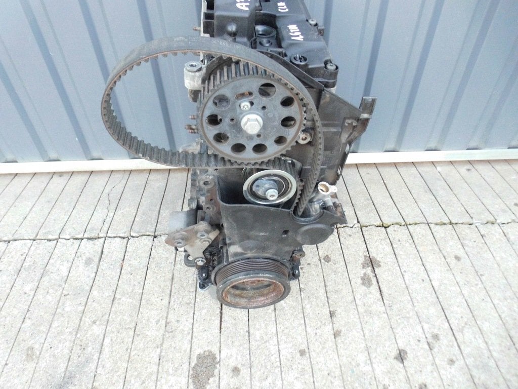 Moteur CLHA Nu GOLF OCTAVIA SKODA AUDI A3 SEAT VW LEON, Autos : Pièces & Accessoires, Envoi, Utilisé, Skoda