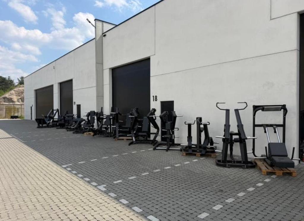 Technogym Pure Strength set black on black!! 14 toestellen, Sport en Fitness, Fitnessmaterialen, Ophalen of Verzenden