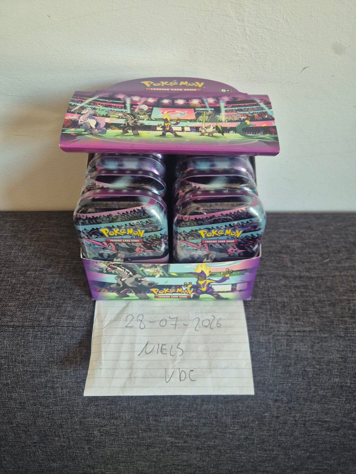pokemon h21 tins met cosmic+rebel, Hobby en Vrije tijd, Ophalen of Verzenden