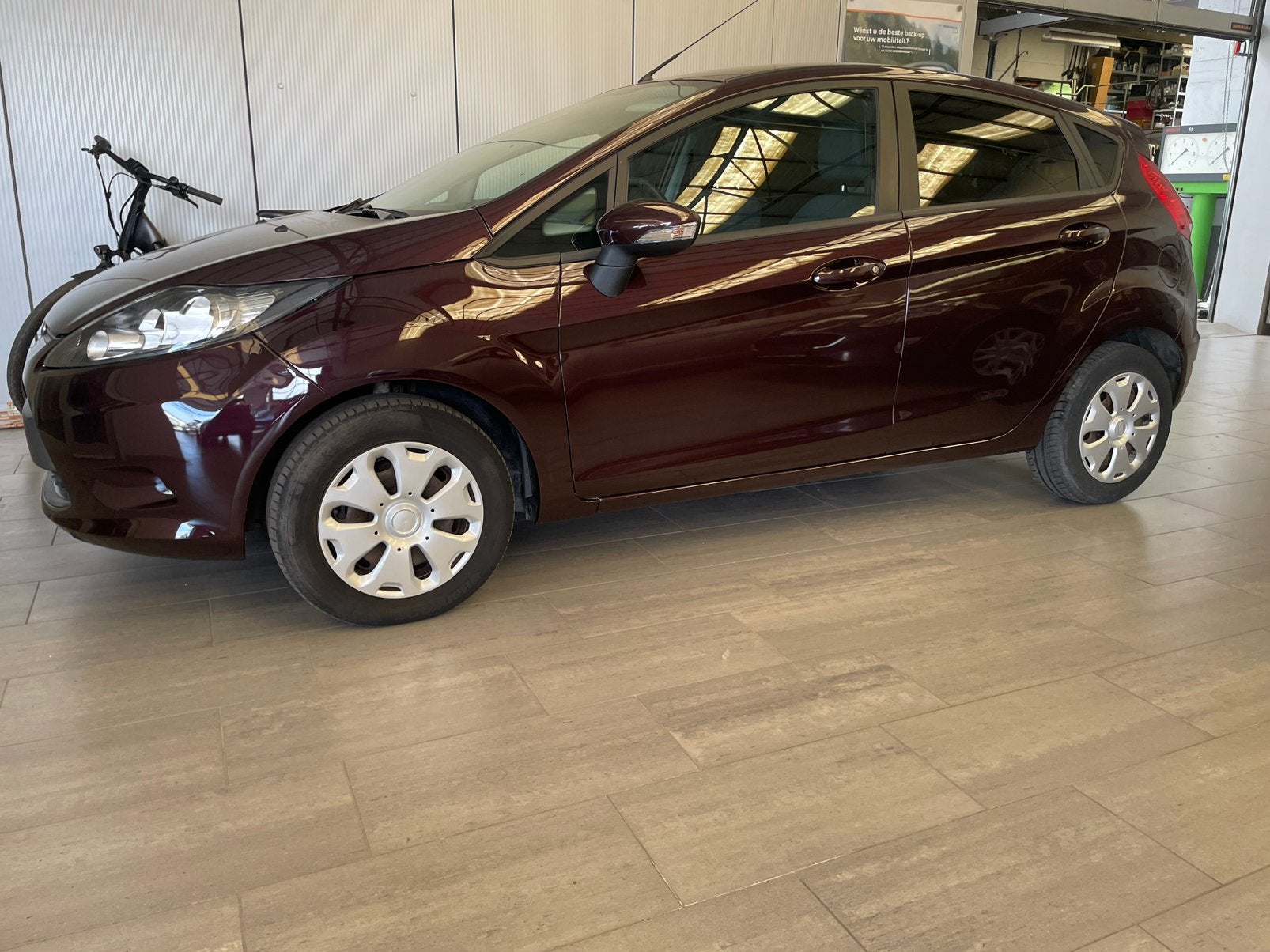 Ford Fiesta 3850 euro, Auto's, Voorwielaandrijving, Dealer onderhouden, Stof, Overige kleuren
