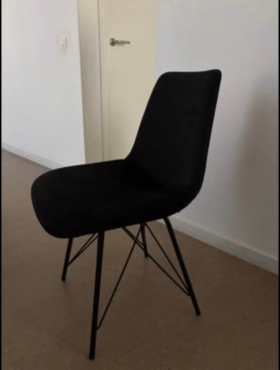 Zwarte Velvet stoelen - Kick Collection 40 e per stoel, Ophalen, Zo goed als nieuw