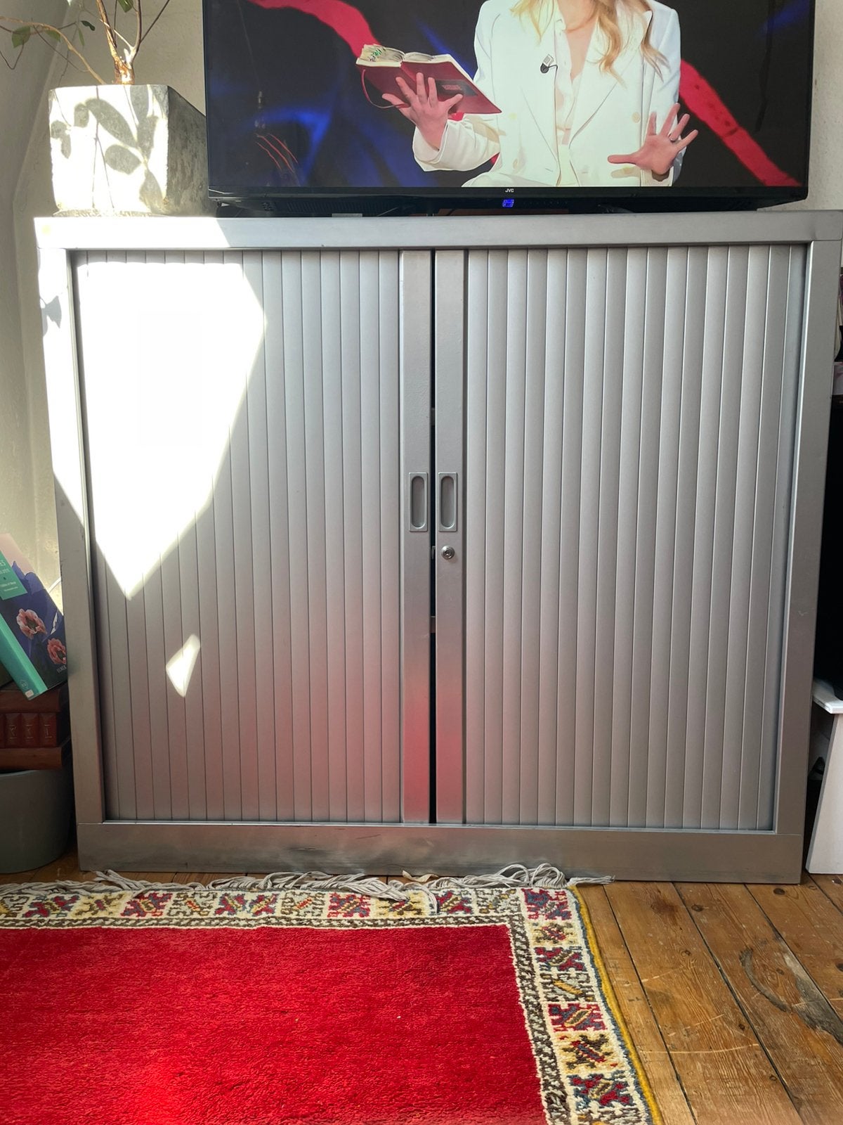 Armoire de rangement métallique gris clair, 25 à 50 cm, Style industriel, minimaliste et fonctionnel, 100 à 150 cm, Enlèvement