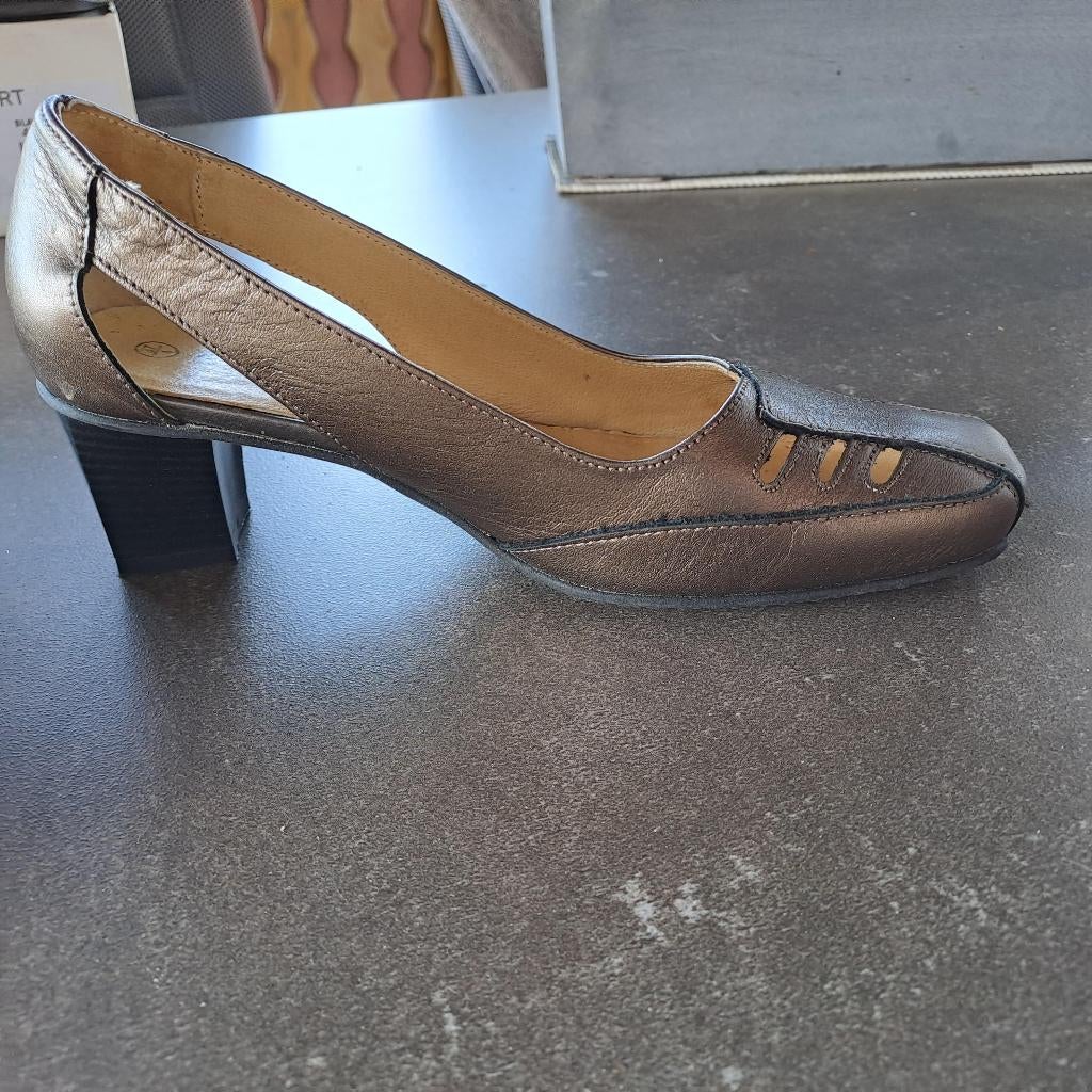 mooie schoenen van Damart, maat 37, Bruin, Instappers, Ophalen of Verzenden, Zo goed als nieuw