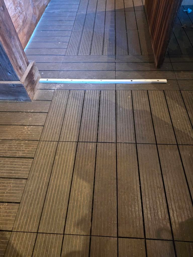 Kunststof buitentegels iets meer als 20m², Enlèvement