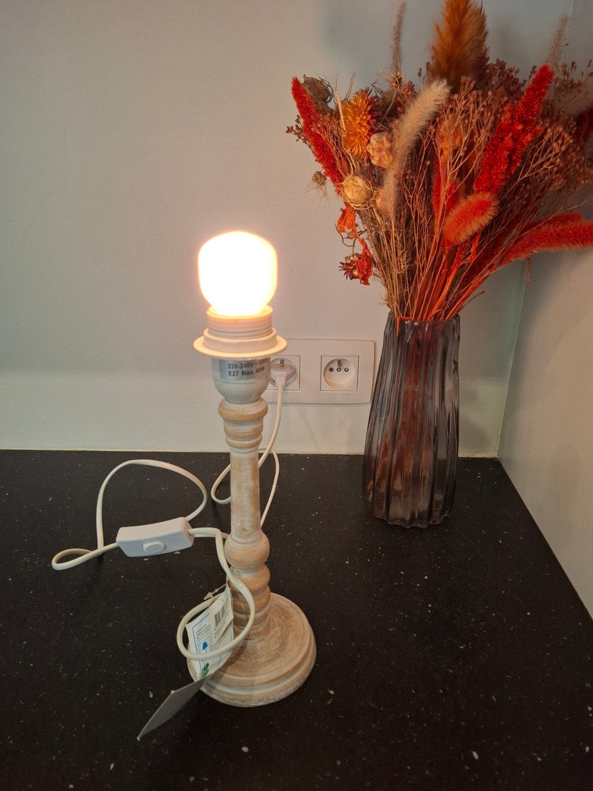 Lamp sokkel in hout, Huis en Inrichting, Ophalen, Hout, Met schakelaar