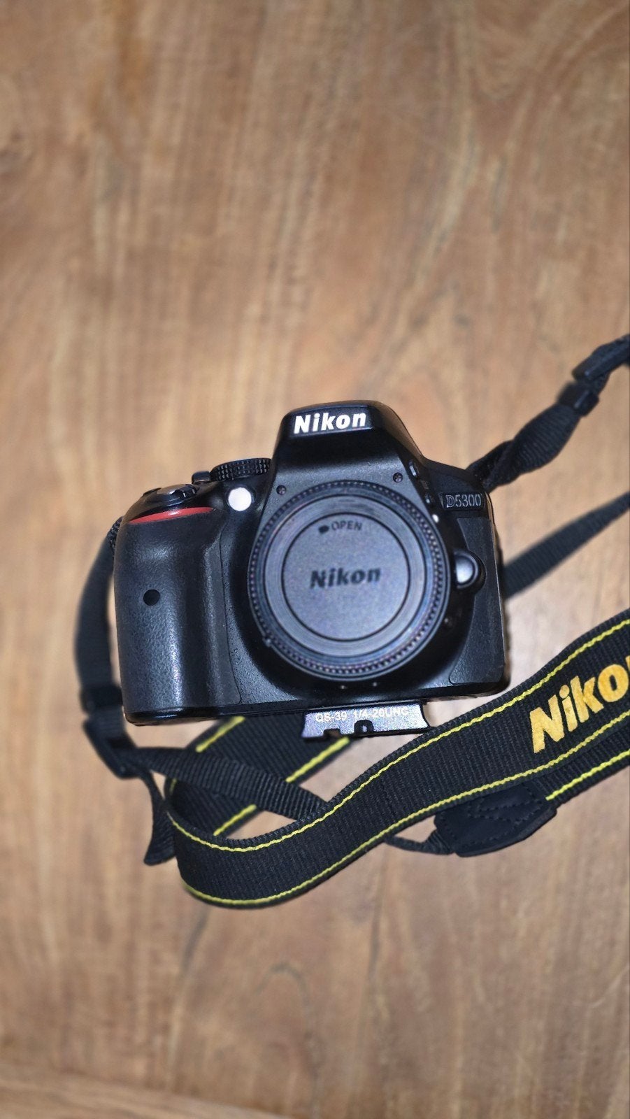 Nikon D5300 + AF-S DX NIKKOR 18-105mm, TV, Hi-fi & Vidéo, Enlèvement, Nikon, Reflex miroir, Chargeur