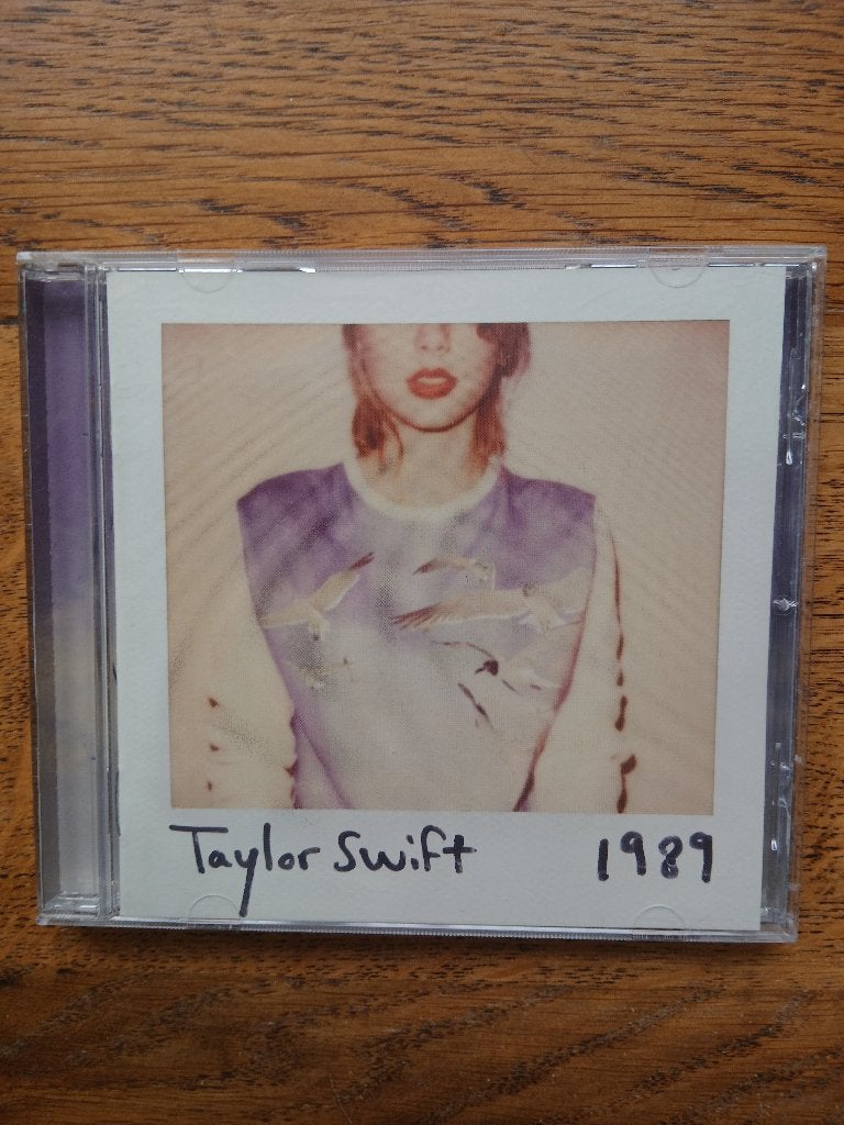 CD Taylor Swift : 1989, Enlèvement