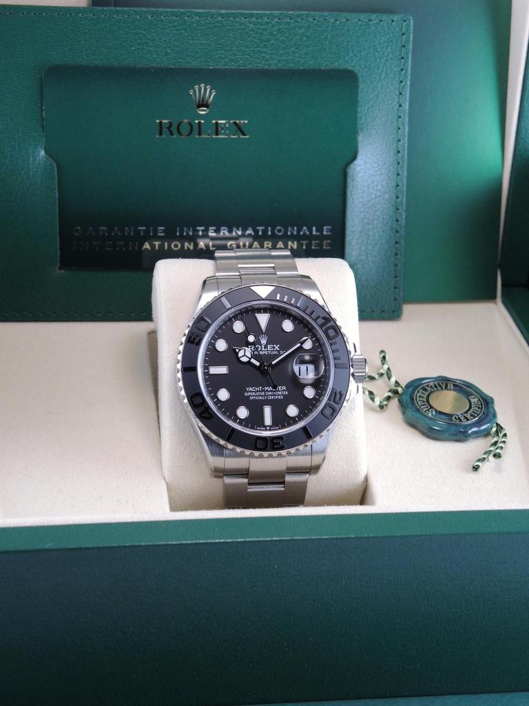 Rolex Yacht-Master 42 – Réf. 226627 fullset 2025, Handtassen en Accessoires, Sporthorloges, Zo goed als nieuw, Zwart, Conditie