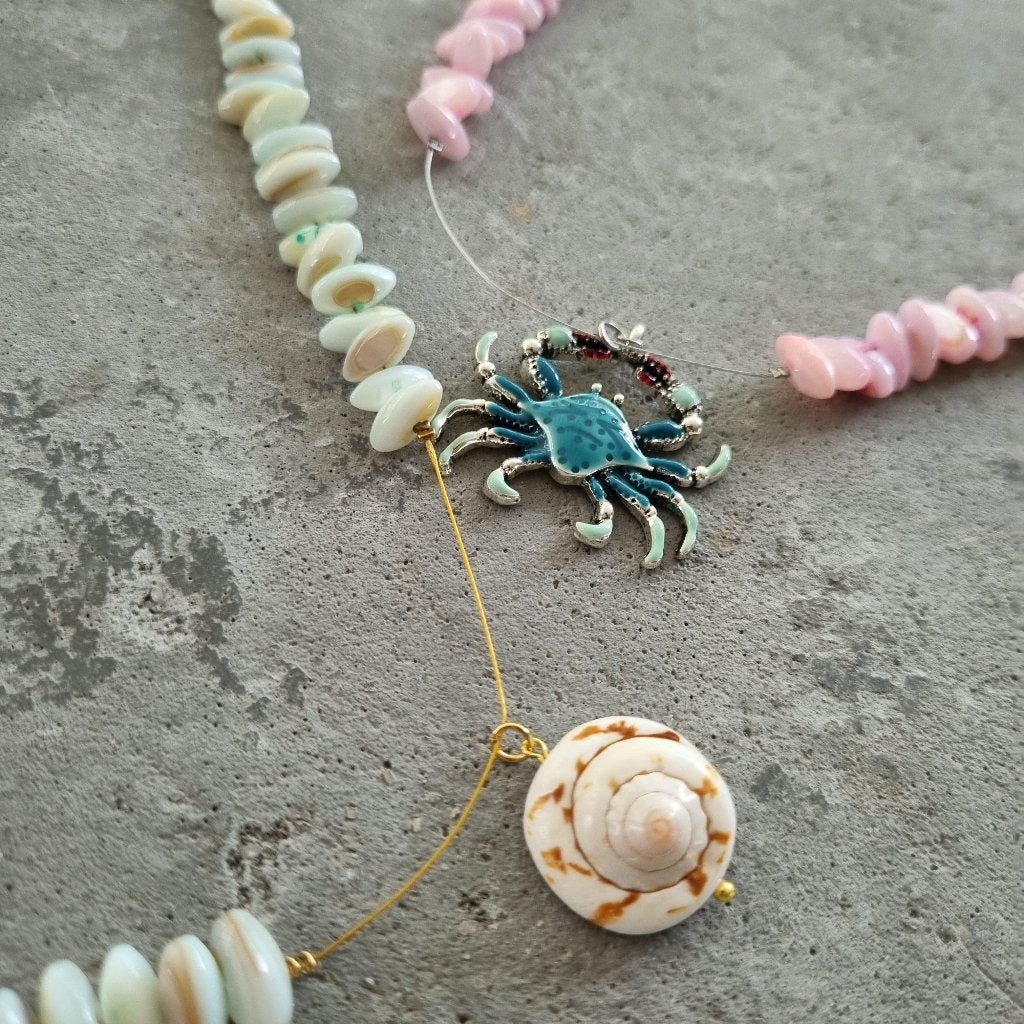 Ketting natuursteen schelp krab handgemaakt zee zeedieren, Verzenden, Nieuw, Roze, Met hanger