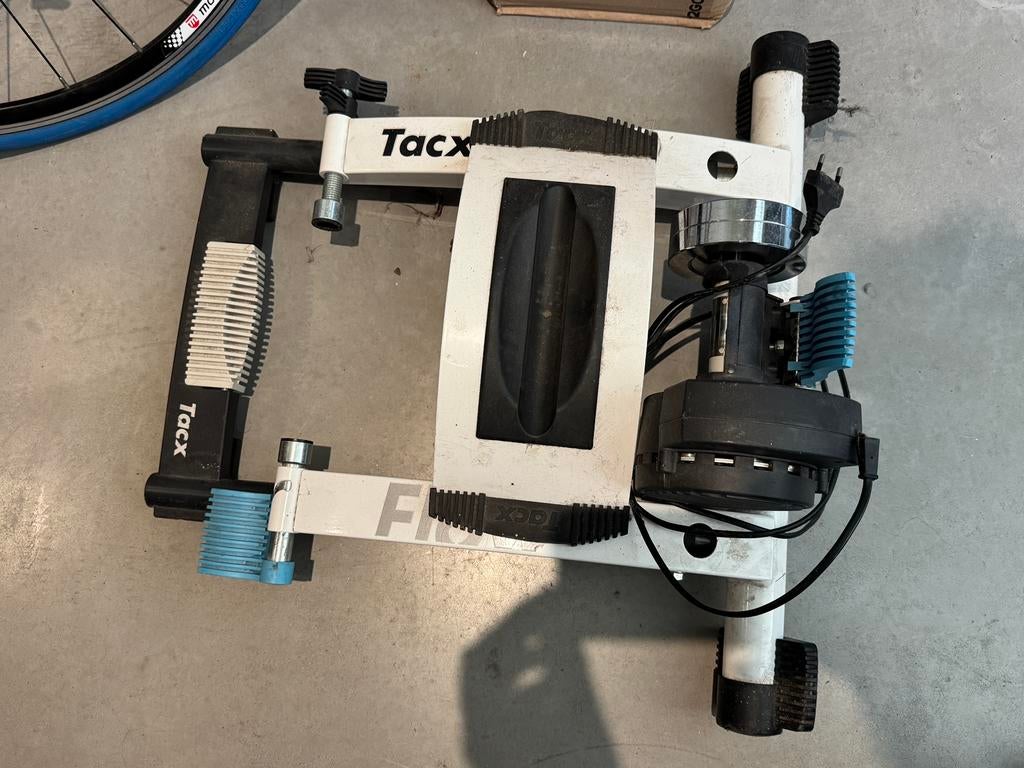 Tacx Rollen + achterwiel, Ophalen, Gebruikt