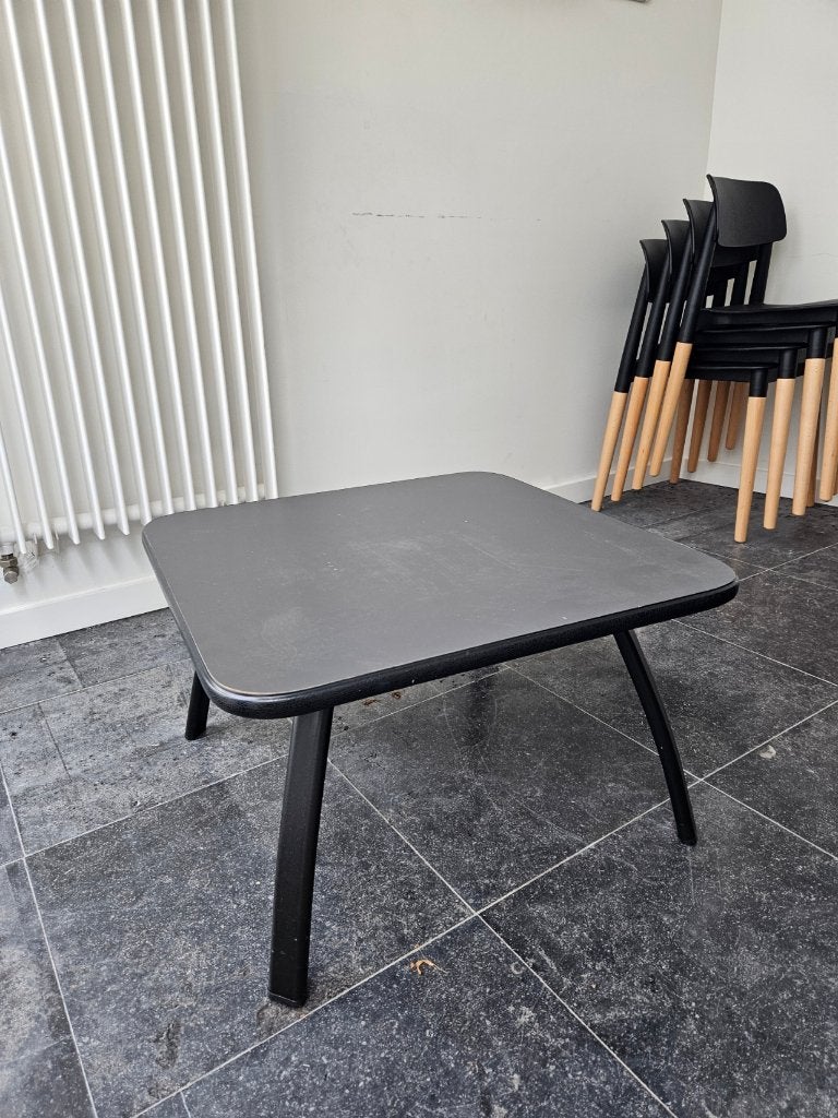 zwart vierkant tafeltje met metalen poten, Ophalen, Kunststof, 50 tot 100 cm, Vierkant