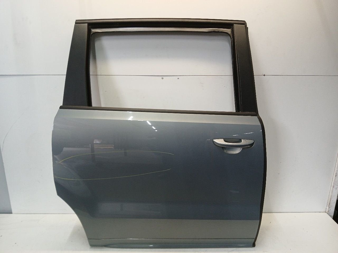 Portier rechts achter Volkswagen Sharan, Onderdelen@venauto.nl, Van der Ven Autorecycling B.V., Gebruikt, Ettenseweg 76, 4706 PB Roosendaal, The Netherlands