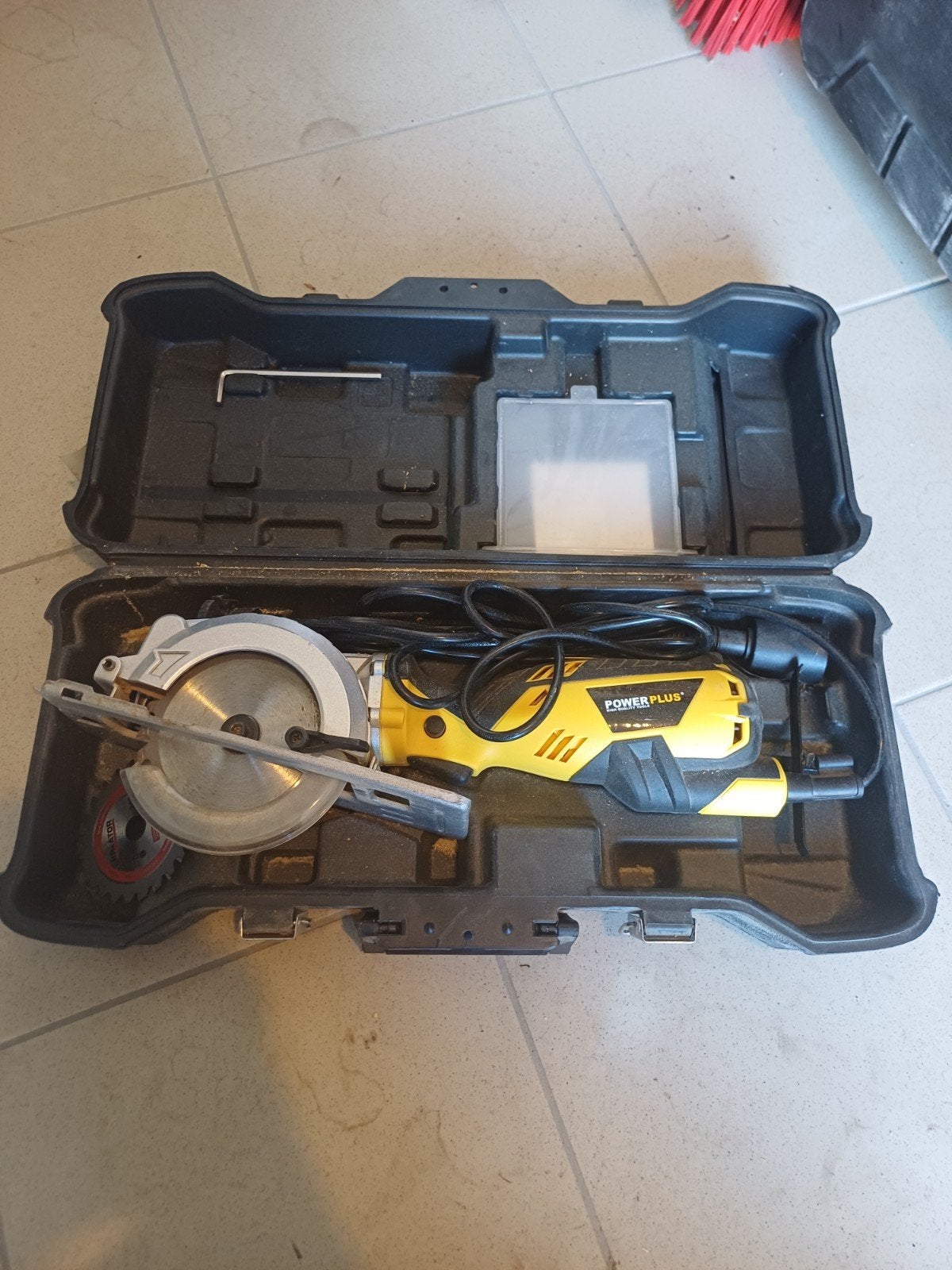 Powerplus POWX1420 cirkelzaag, Enlèvement, Utilisé