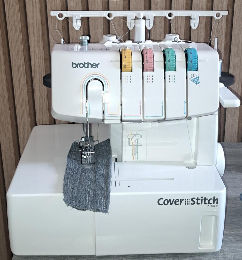 Brother Cover Stitch 2340CV., Hobby & Loisirs créatifs, Machines à coudre & Accessoires, Enlèvement, Brother