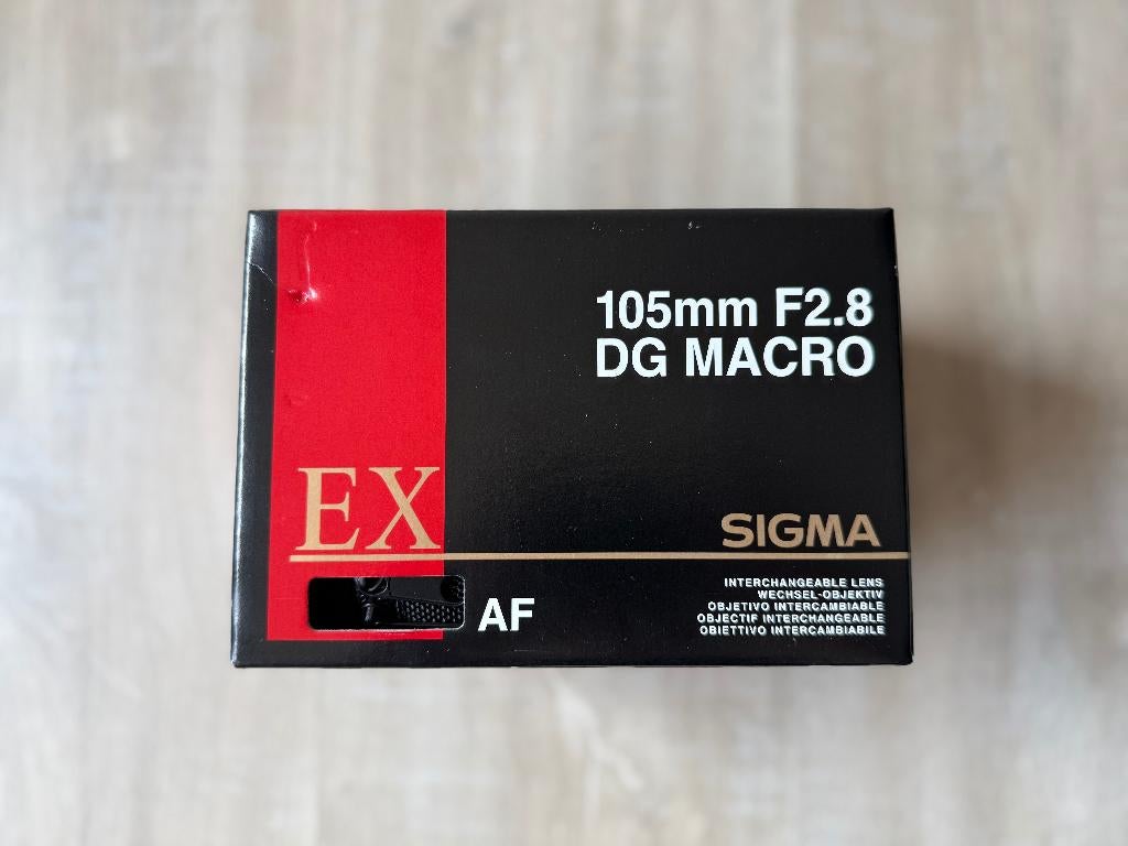Objectif Macro Sigma 105mm F2.8 DG Nikon, Enlèvement, Comme neuf, Objectif macro