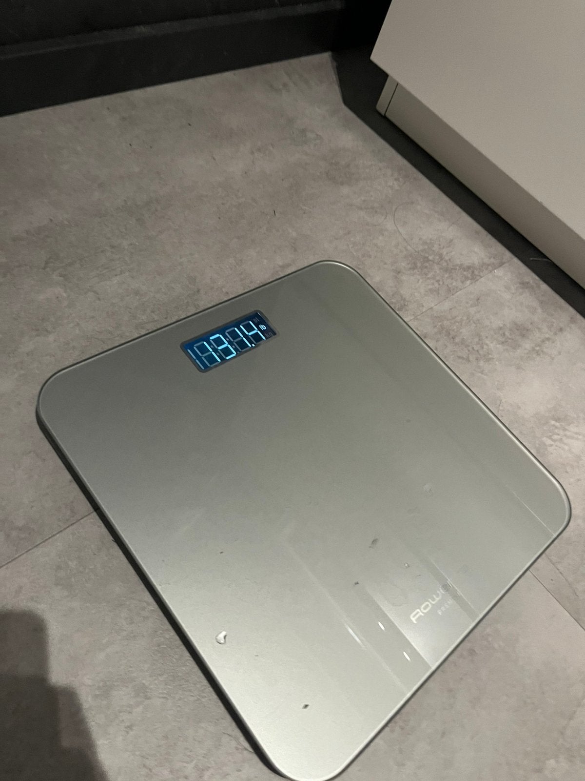 Weight scale, Ophalen, Zo goed als nieuw