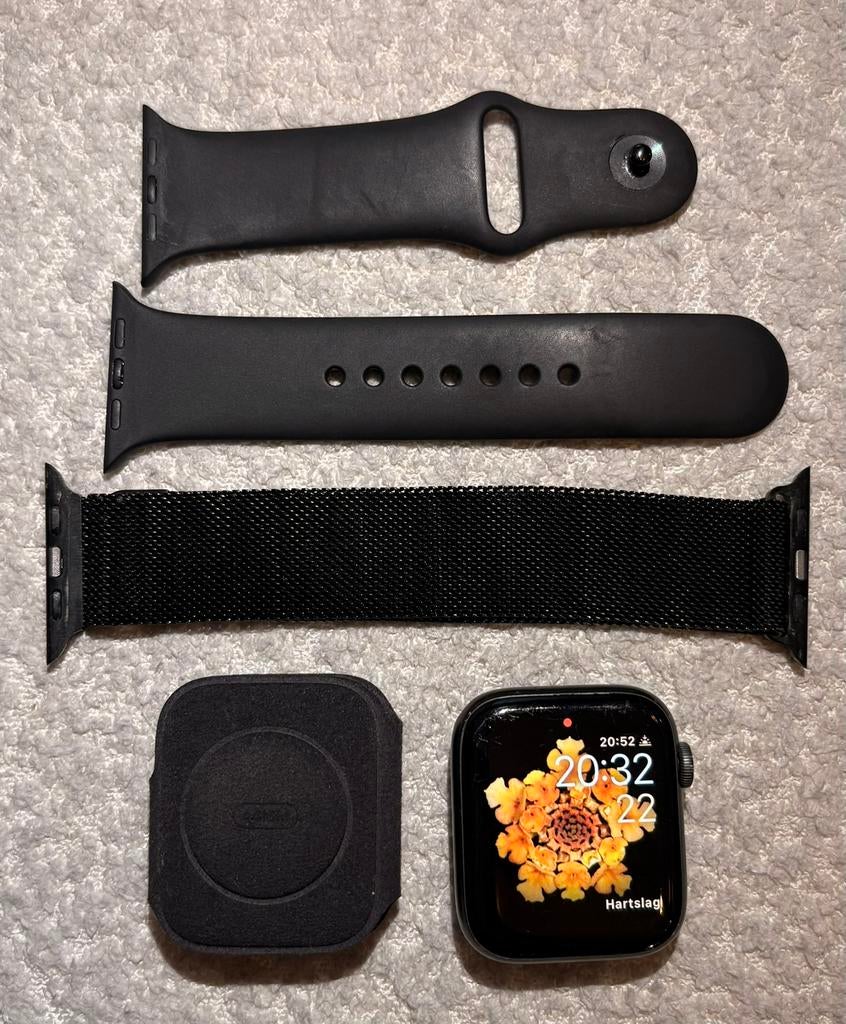 Apple watch - serie 4 (44mm), Handtassen en Accessoires, Smartwatches, Ophalen, Gebruikt, Hoogte, Zwart
