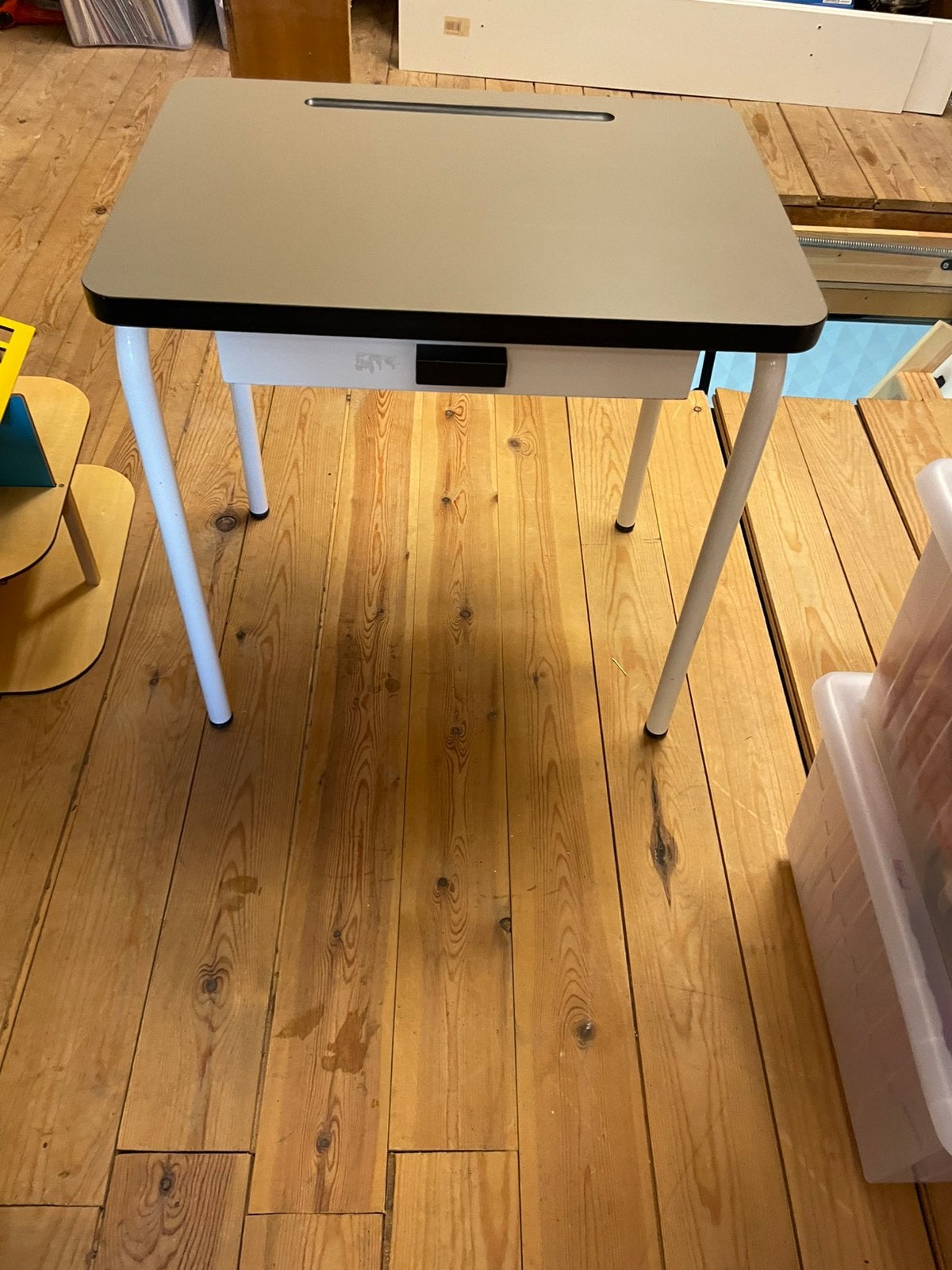 Kinder bureau en stoeltje - les gambettes, Ophalen, Gebruikt