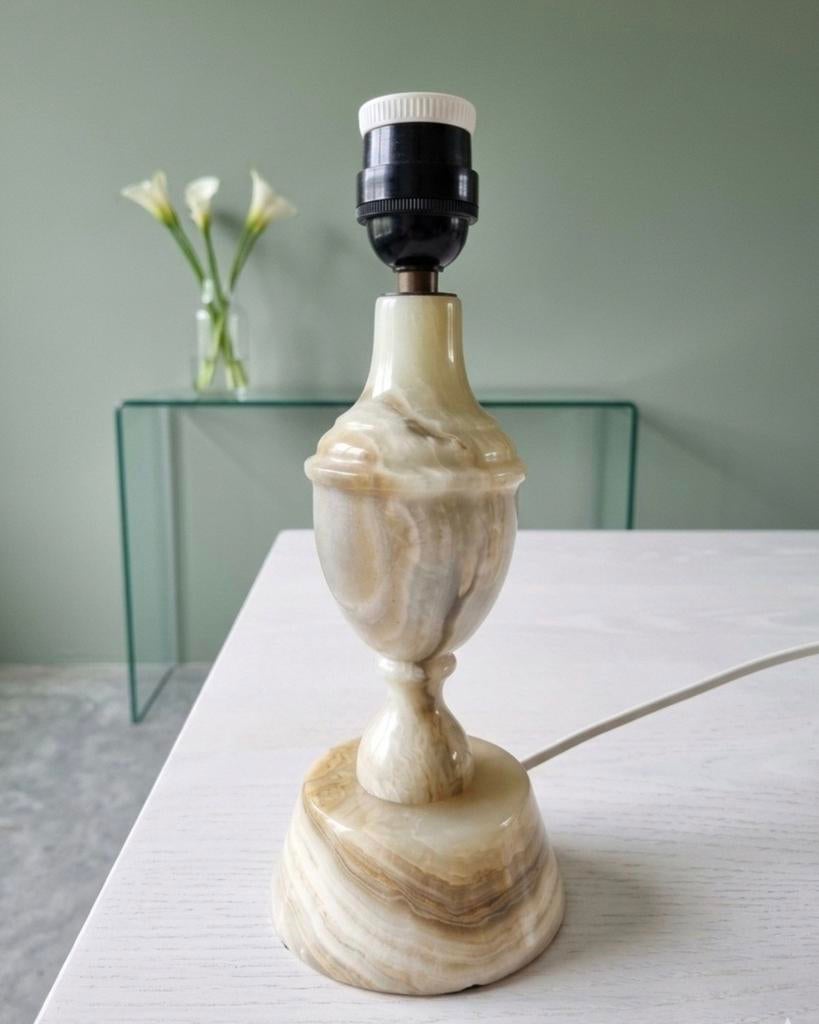 Vintage lampenvoet in albast - neoklassieke stijl