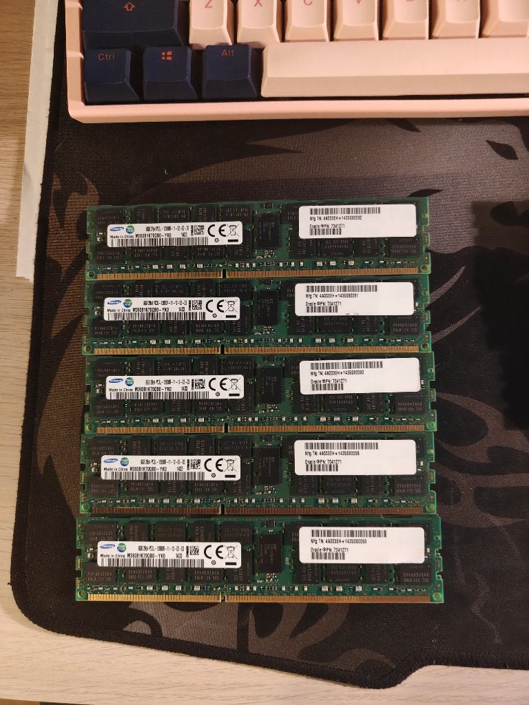 72x 8GB PC3-12800 modules, Gebruikt, Server, 8 GB, DDR3