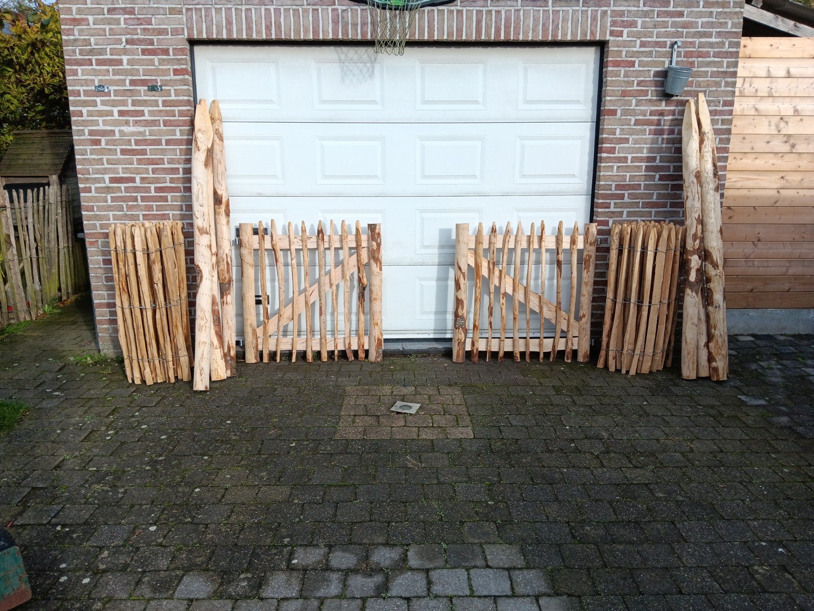 kastanje kastanjehouten poortje hekwerk palen, Ophalen