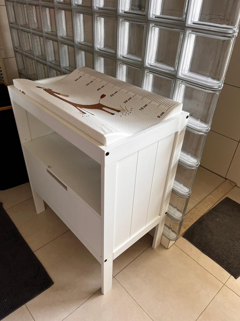 Luiertafel / commode hout & wit, Kinderen en Baby's, Ophalen, Gebruikt, Commode