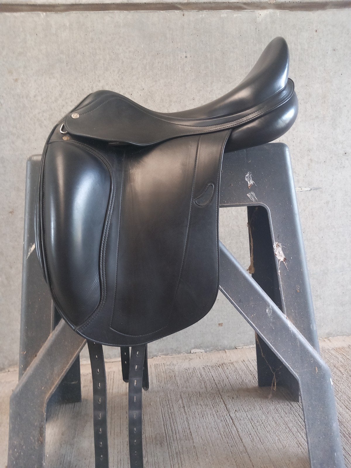 Dressuurzadel equipe 17 inch, Ophalen, Gebruikt, Dressuur, Overige merken