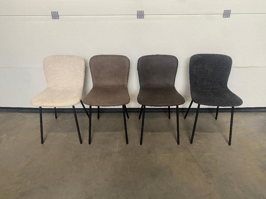 (22) nieuwe set van 4 stoelen uit toonzaal winkel, Maison & Meubles, Chaises, Neuf, Enlèvement