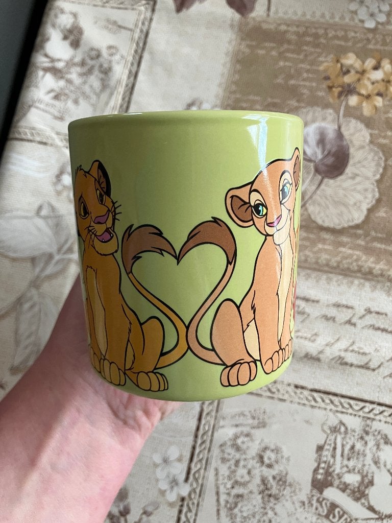Mok Simba & Nala ( the lion king ) Disneyland, Verzamelen, Disney, Ophalen of Verzenden, Leeuwenkoning of Jungle Boek, Nieuw, Servies