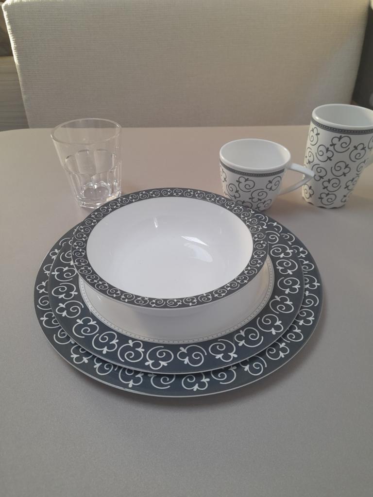 Plastiek servies kamperen., Ophalen, Gebruikt