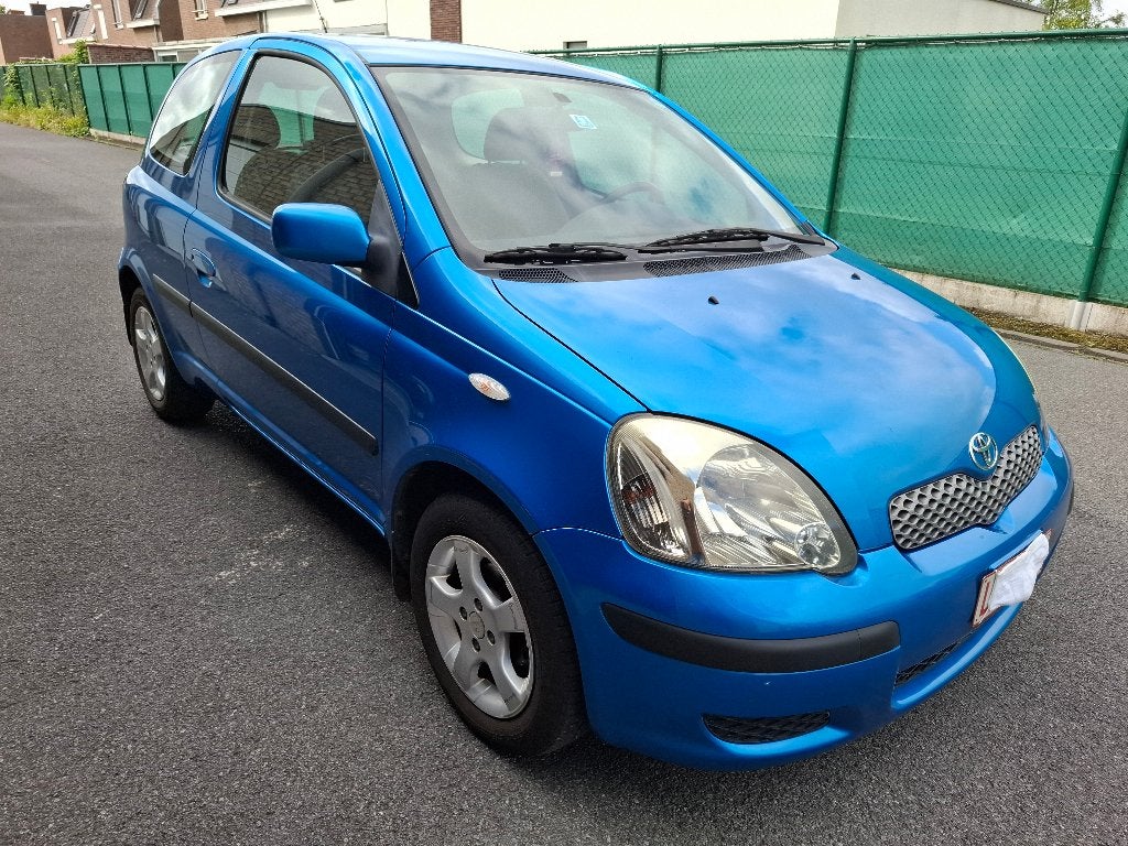 Toyota Yaris 1.4 Diesel Luna (blauw) – 3-drs Hatchback, Auto's, Voorwielaandrijving, Stof, 4 cilinders, 1364 cc