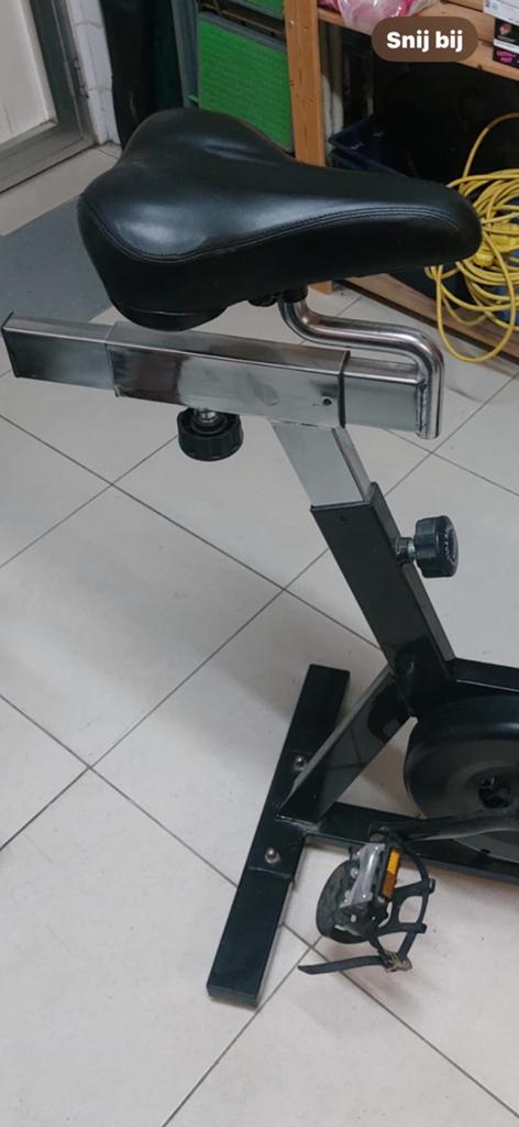 Spin fiets, Sport en Fitness, Ophalen, Zo goed als nieuw