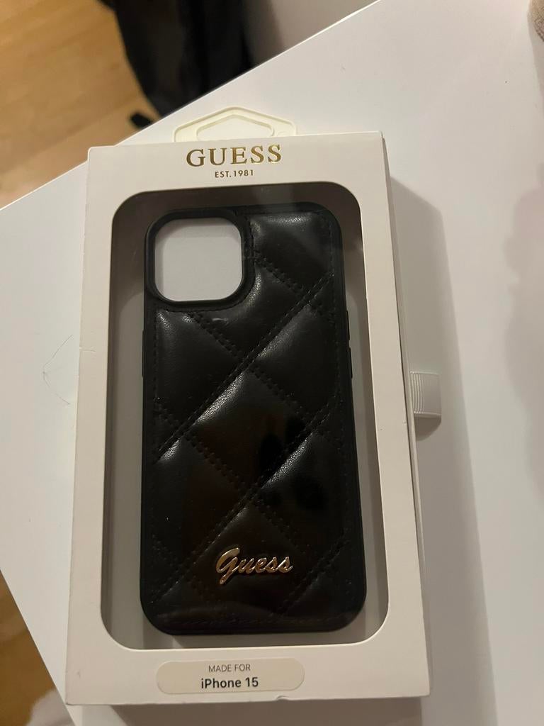 Coque iphone 15 guess noir, IPhone 15, Noir, Comme neuf, Enlèvement