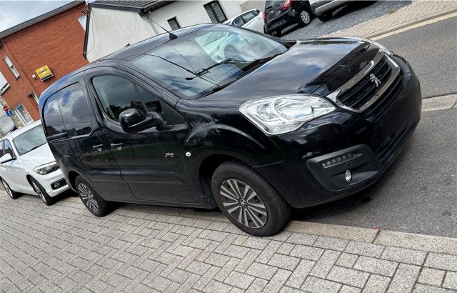 Peugeot Partner PPK 16HDI. 1er propriétaire et bien équipée!, 3 places, Boîte manuelle, Entretenue par le concessionnaire, Noir