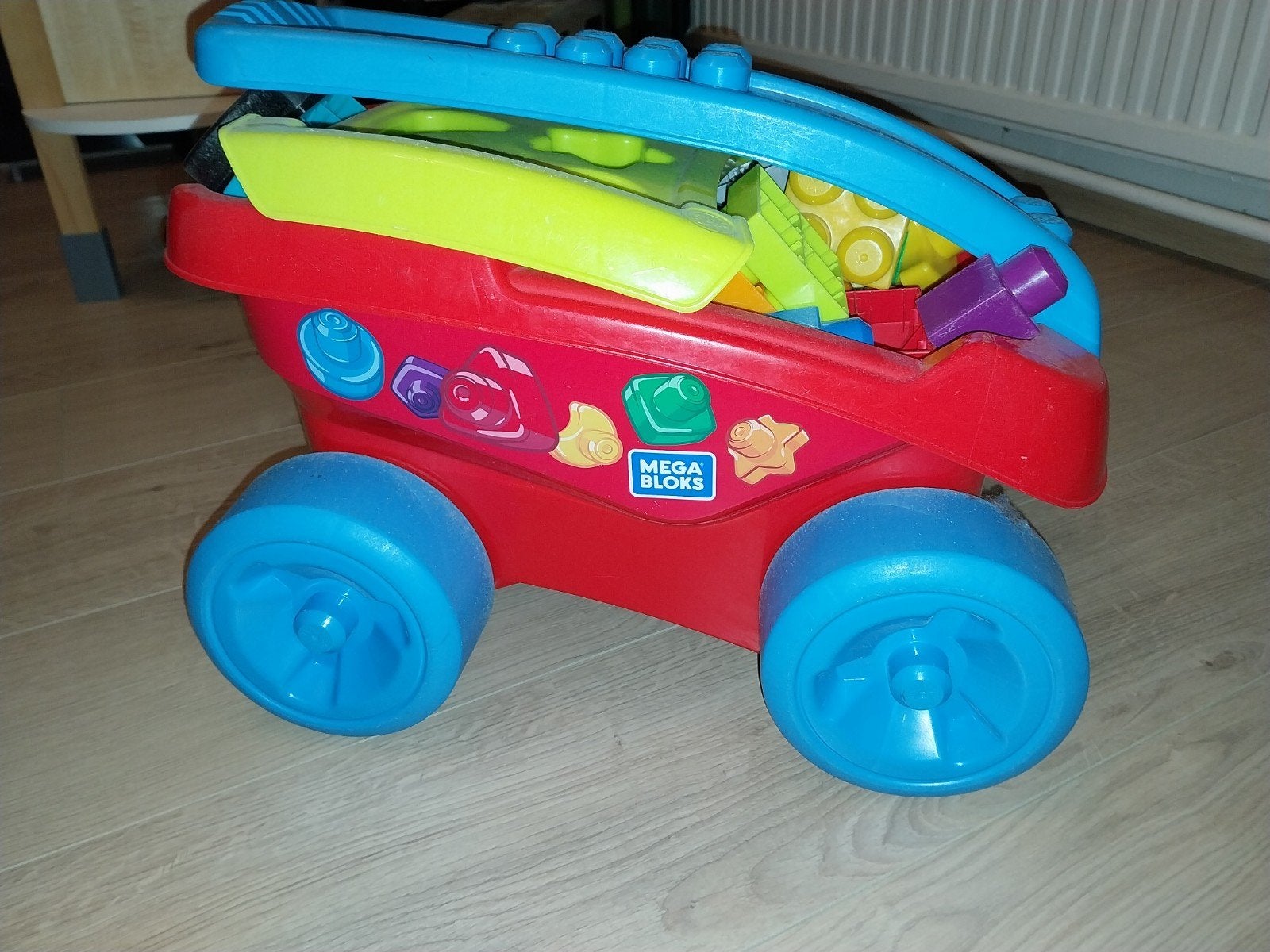 mega Block kar met auto's en blokken, Enlèvement, Utilisé, Megabloks