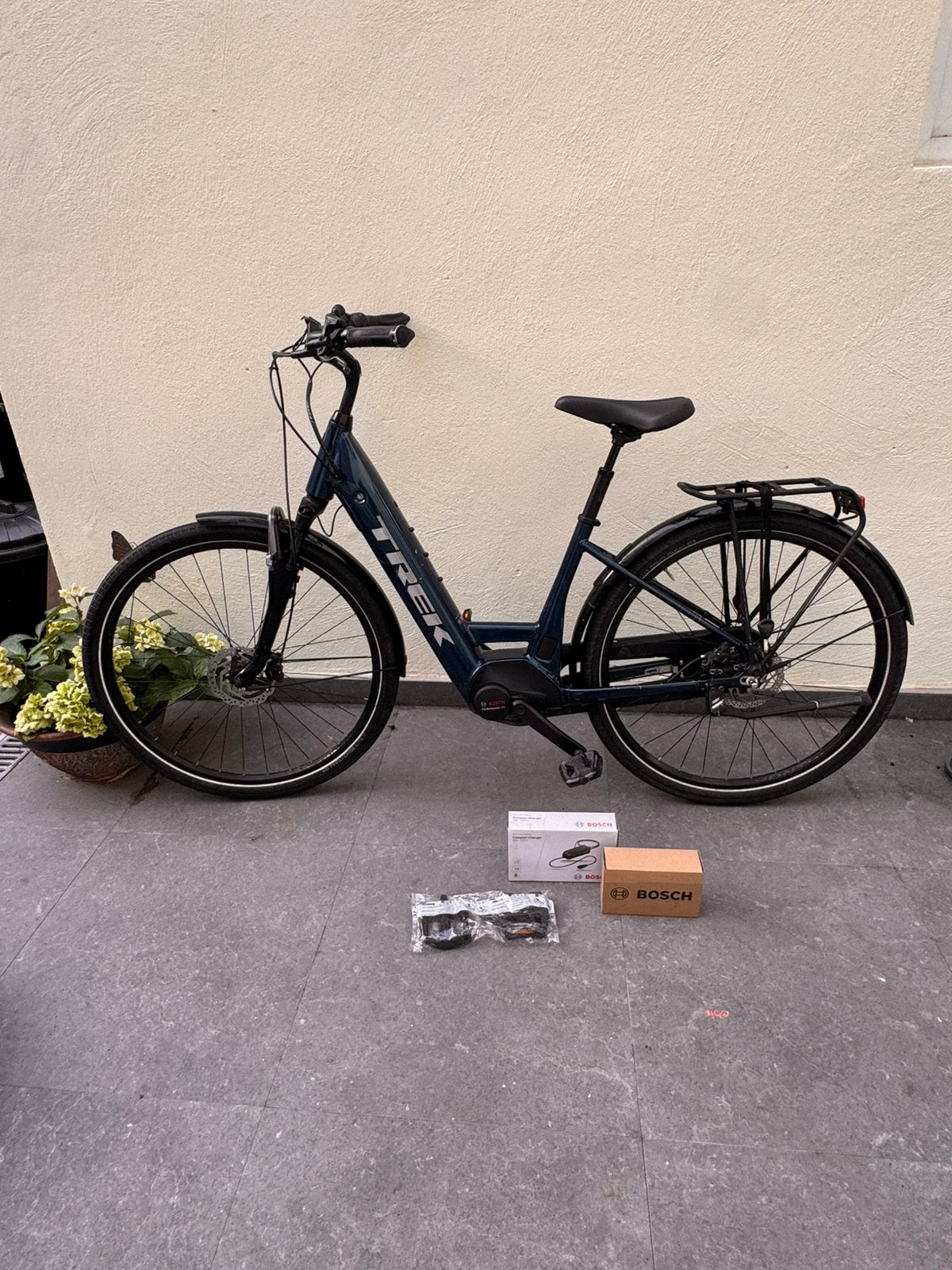 Trek Distract 8+ elektrische fiets, Fietsen en Brommers, Ophalen, Zo goed als nieuw