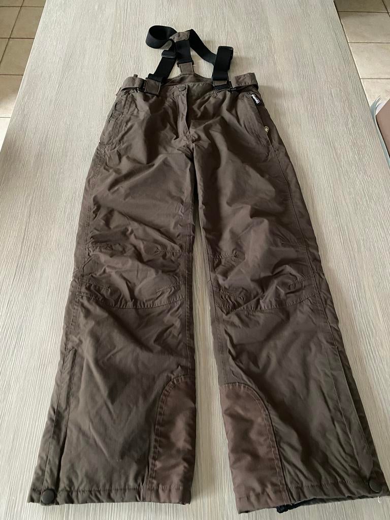 Pantalon de ski à bretelles - taille 152, Enlèvement ou Envoi, Comme neuf, Garçon ou Fille, Vêtements de sport ou Maillots de bain
