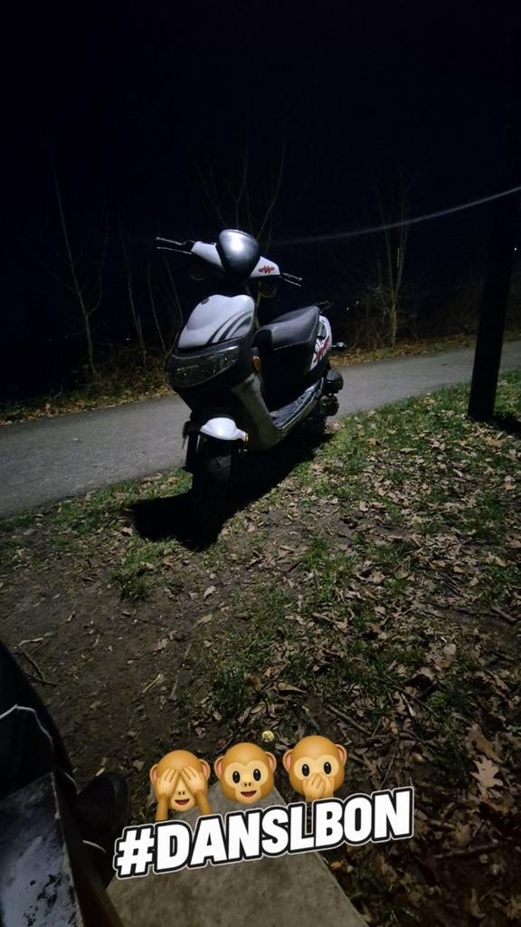 Keeway hurricane 2t, Fietsen en Brommers, Ophalen