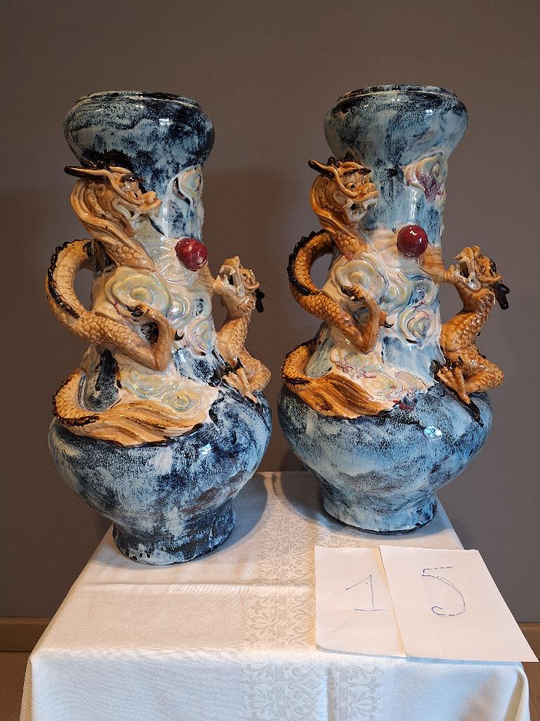 Chinese porseleinen vazen met drakenmotief (15), Antiek en Kunst, Ophalen