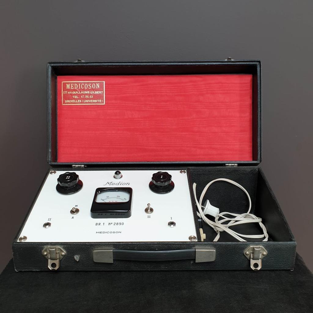 Appareil d’électrothérapie Medicoson – années ‘60, Antiquités & Art, Enlèvement ou Envoi