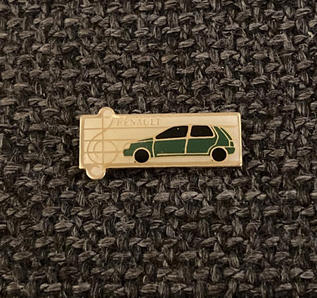 PIN - RENAULT - AUTO - VOITURE - CAR, Envoi, Utilisé, Transport, Insigne ou Pin's