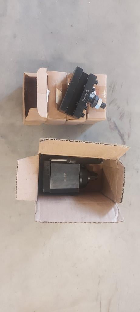 Draaibank tool post nieuw in doos, Ophalen