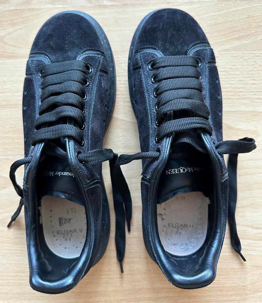 ALEXANDER MCQUEEN Chaussures Suede Oversized Sneakers Basket, Ophalen, Zwart, Gedragen, Veterschoenen