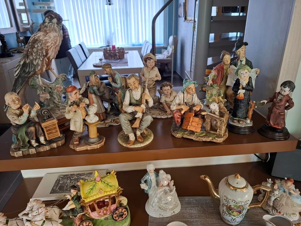 Figurines, Enlèvement
