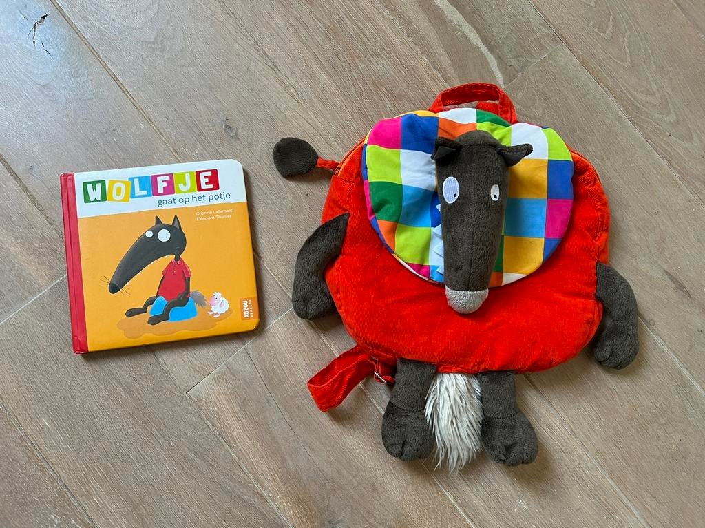 Boek Wolfje gaat op het potje van Auzou met rugzak, Ophalen of Verzenden, Gelezen, Jongen of Meisje, Non-fictie