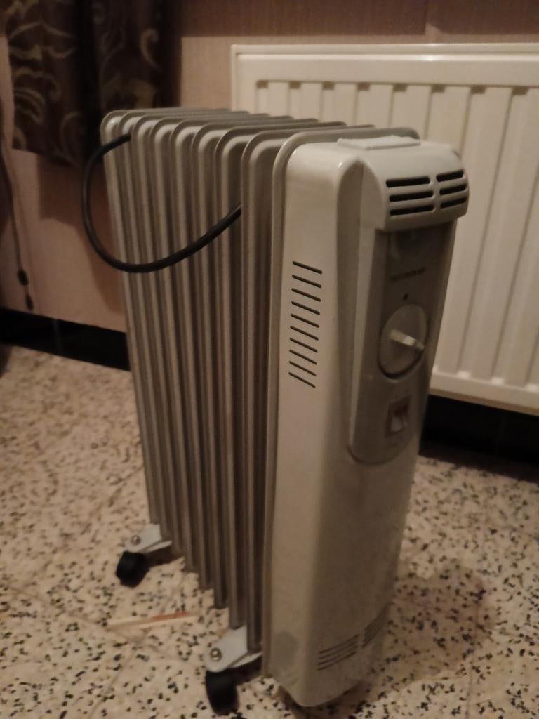 Elektrische Olieradiator geschikt voor bijverwarming, Doe-het-zelf en Bouw, Verwarming en Radiatoren, Ophalen