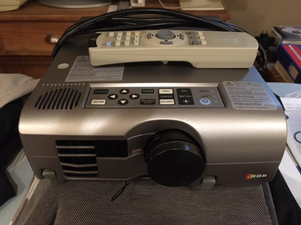 mitsubishi beamer, Audio, Tv en Foto, Ophalen, Zo goed als nieuw, Mitsubishi