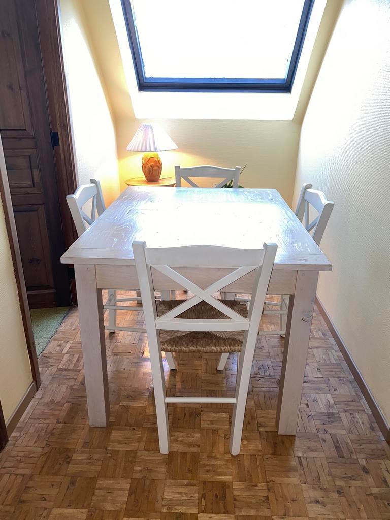 Landelijke Eettafel met 4 stoelen EIK, Ophalen, Zo goed als nieuw
