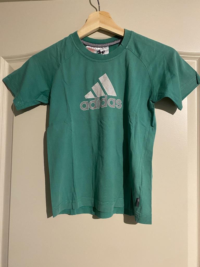 Groene T-shirt Adidas 8 jaar, Enfants & Bébés, Vêtements enfant | Taille 128, Adidas, Garçon ou Fille, Enlèvement ou Envoi, Chemise ou À manches longues